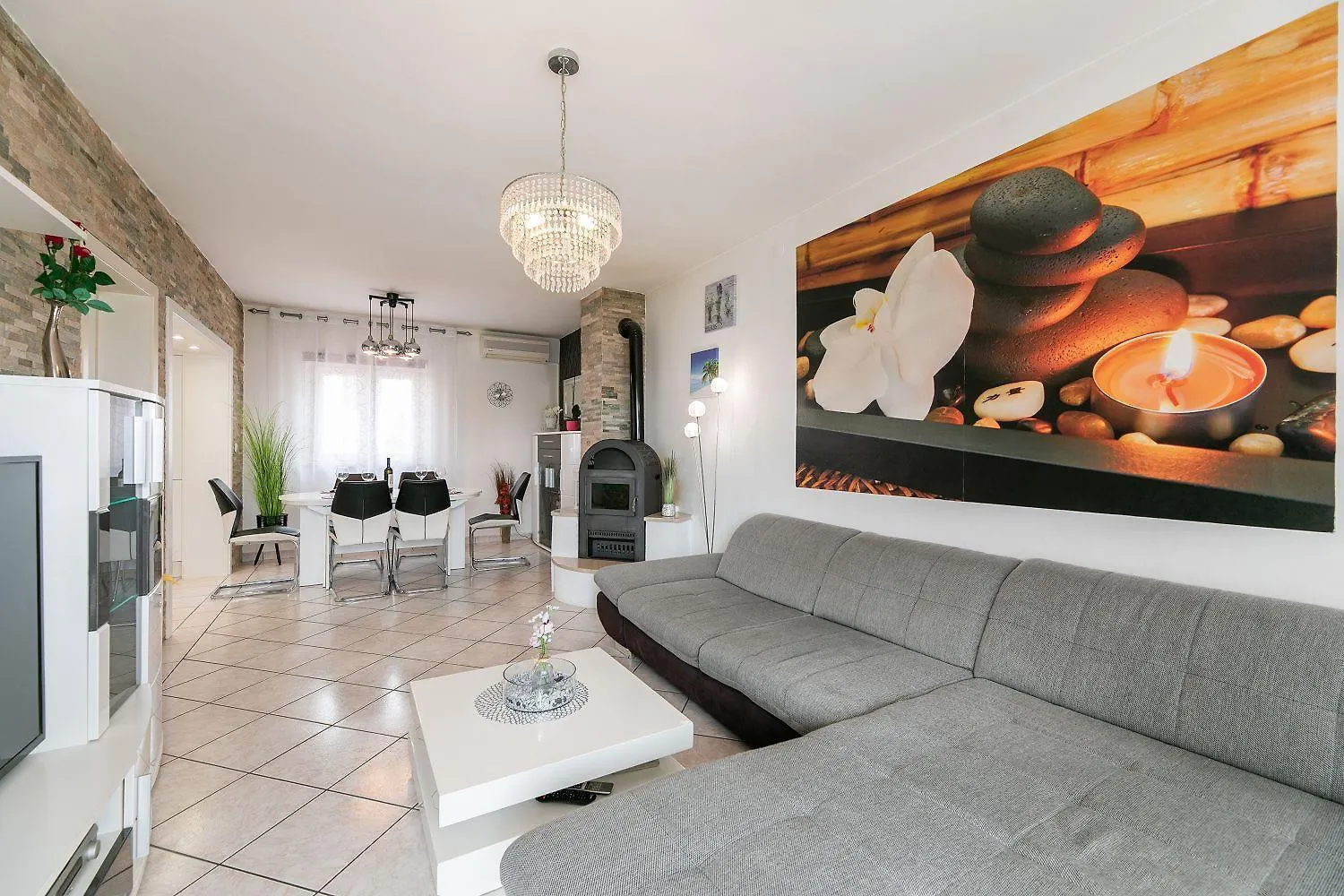 Charmantes Apartment Nur 500 Meter Zum Strand Mit Privatem Balkon, Grill, Privatparkplatz Crikvenica