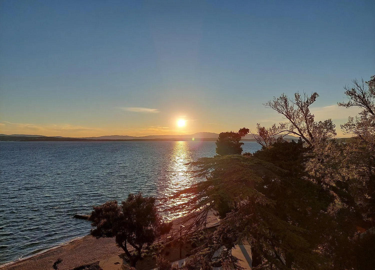 Charmantes Apartment Nur 500 Meter Zum Strand Mit Privatem Balkon, Grill, Privatparkplatz Crikvenica